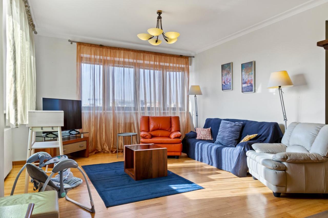 125 Sqm Family Friendly With Kids Room Bukarest Exterior foto