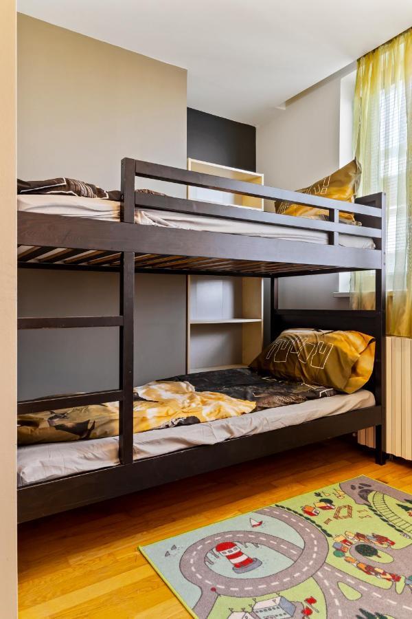 125 Sqm Family Friendly With Kids Room Bukarest Exterior foto