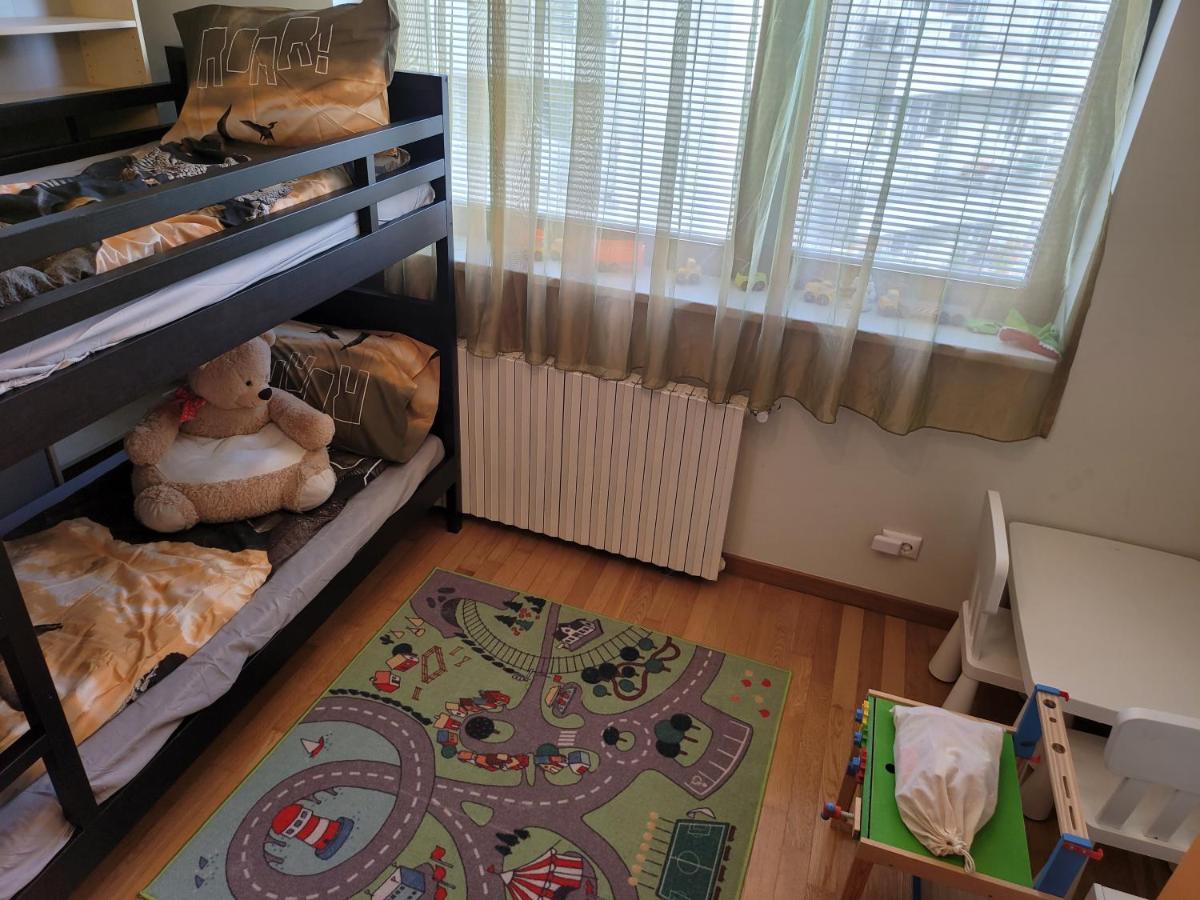 125 Sqm Family Friendly With Kids Room Bukarest Exterior foto