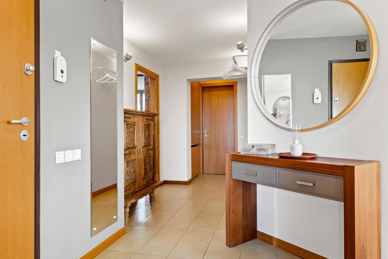 125 Sqm Family Friendly With Kids Room Bukarest Exterior foto