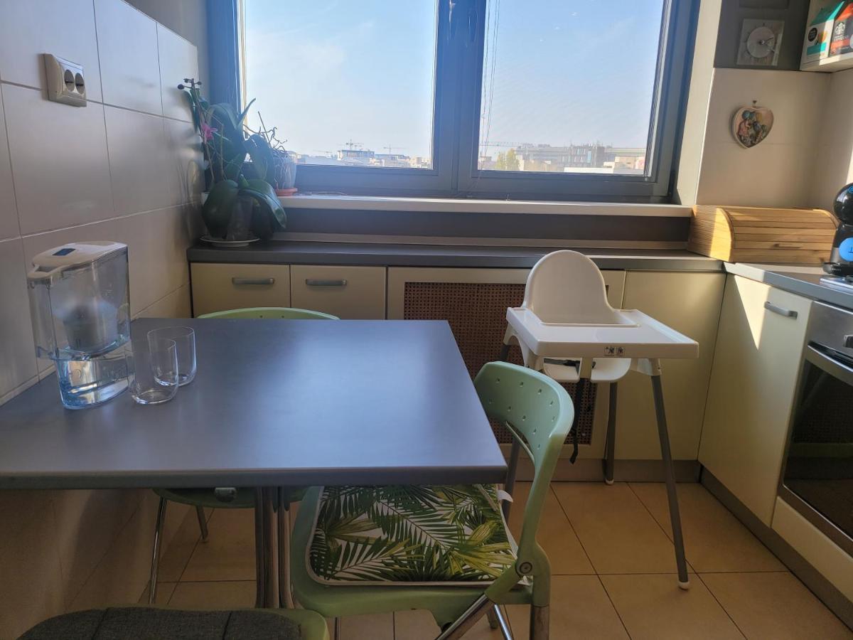 125 Sqm Family Friendly With Kids Room Bukarest Exterior foto