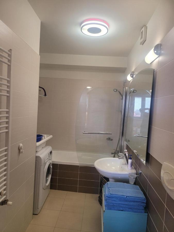 125 Sqm Family Friendly With Kids Room Bukarest Exterior foto